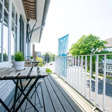 דירה Representative *