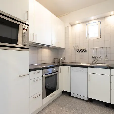 דירה Representative *