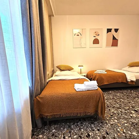 Representative דירה *