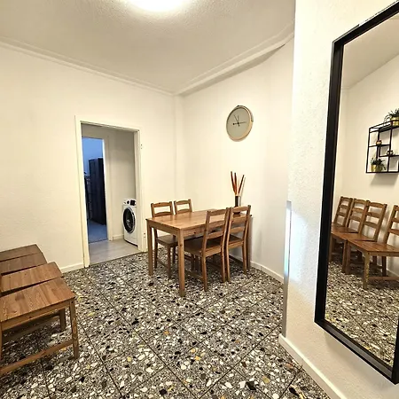 Representative דירה *